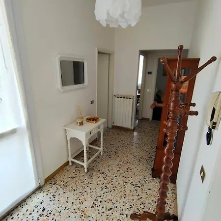 Appartamento Elisabet Near Center Of *