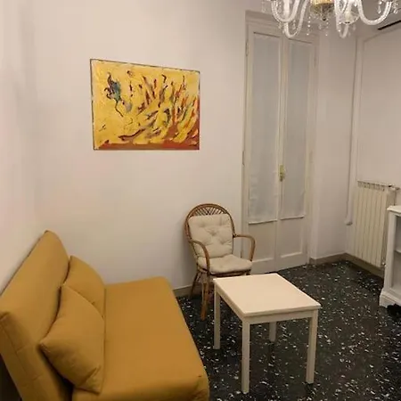 Elisabet Near Center Of Apartamento Florencia